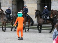 IMG 0799  anti racisme demonstratie clown met politie