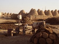 Turkije 1989  dung as fuel, Harran Ruins