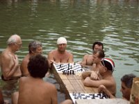 Hongarije 1992  playing chess, Széchenyi thermal bath