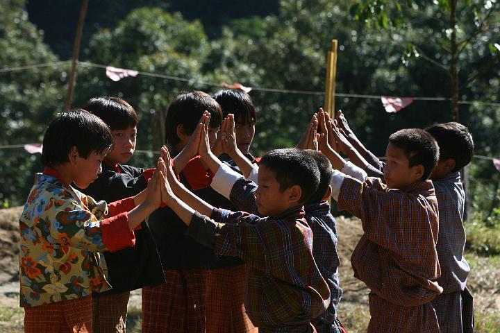 20081111-181bhutan.jpg - dans