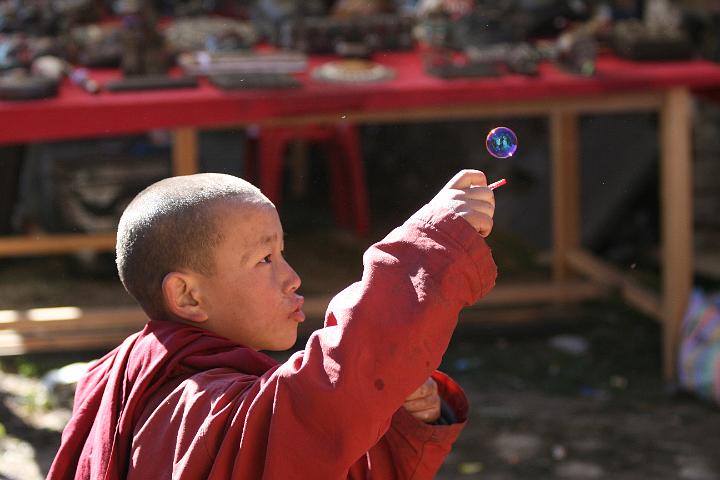 20081116-045bhutan.jpg - bellenblazen