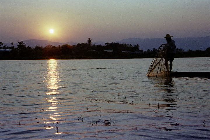 my636.jpg - Inle lake